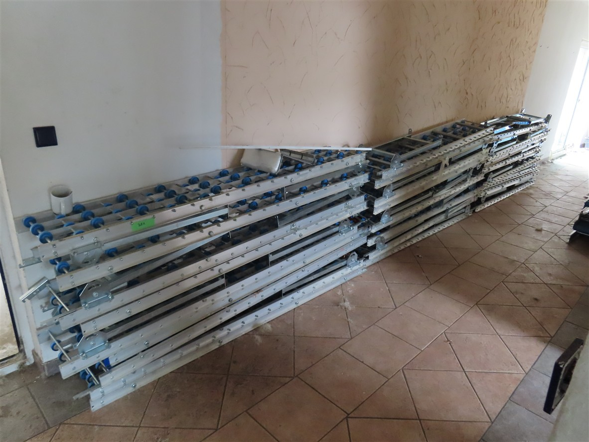 1 Posten Fließ-/Rollbänder